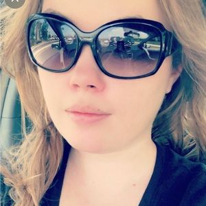 Meet your Posher, Tara